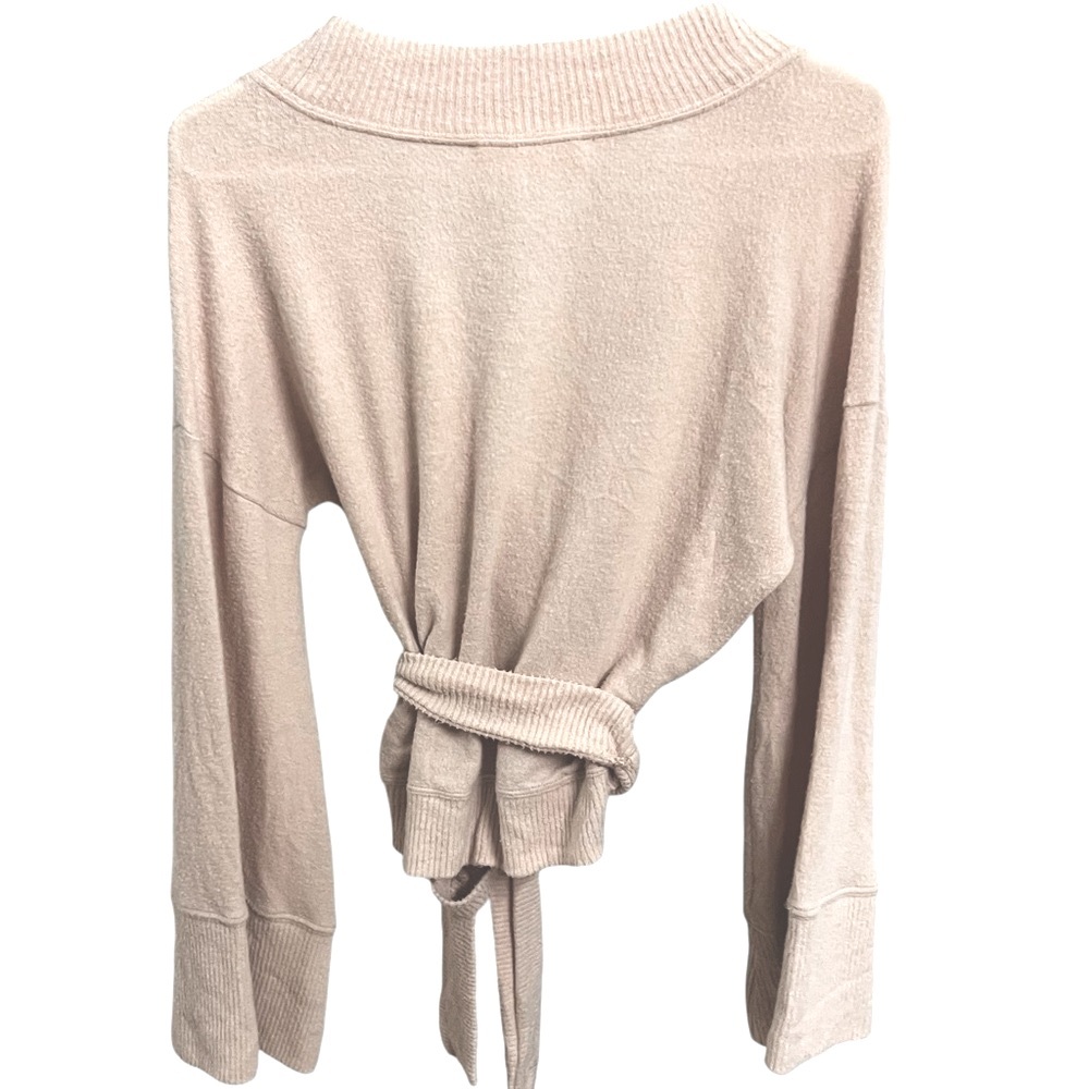 FREE PEOPLE BEACH WRAP ME UP LIGHTWEIGHT SOFT BELL SLEEVE TOP SIZE SMALL - Picture 6 of 9